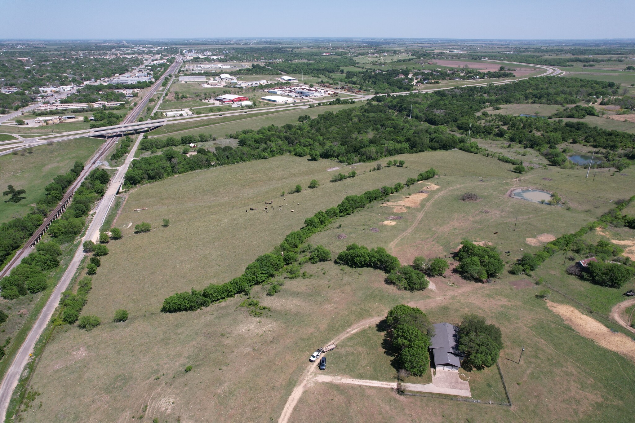 850 County Road 403, Taylor, TX for sale Primary Photo- Image 1 of 12