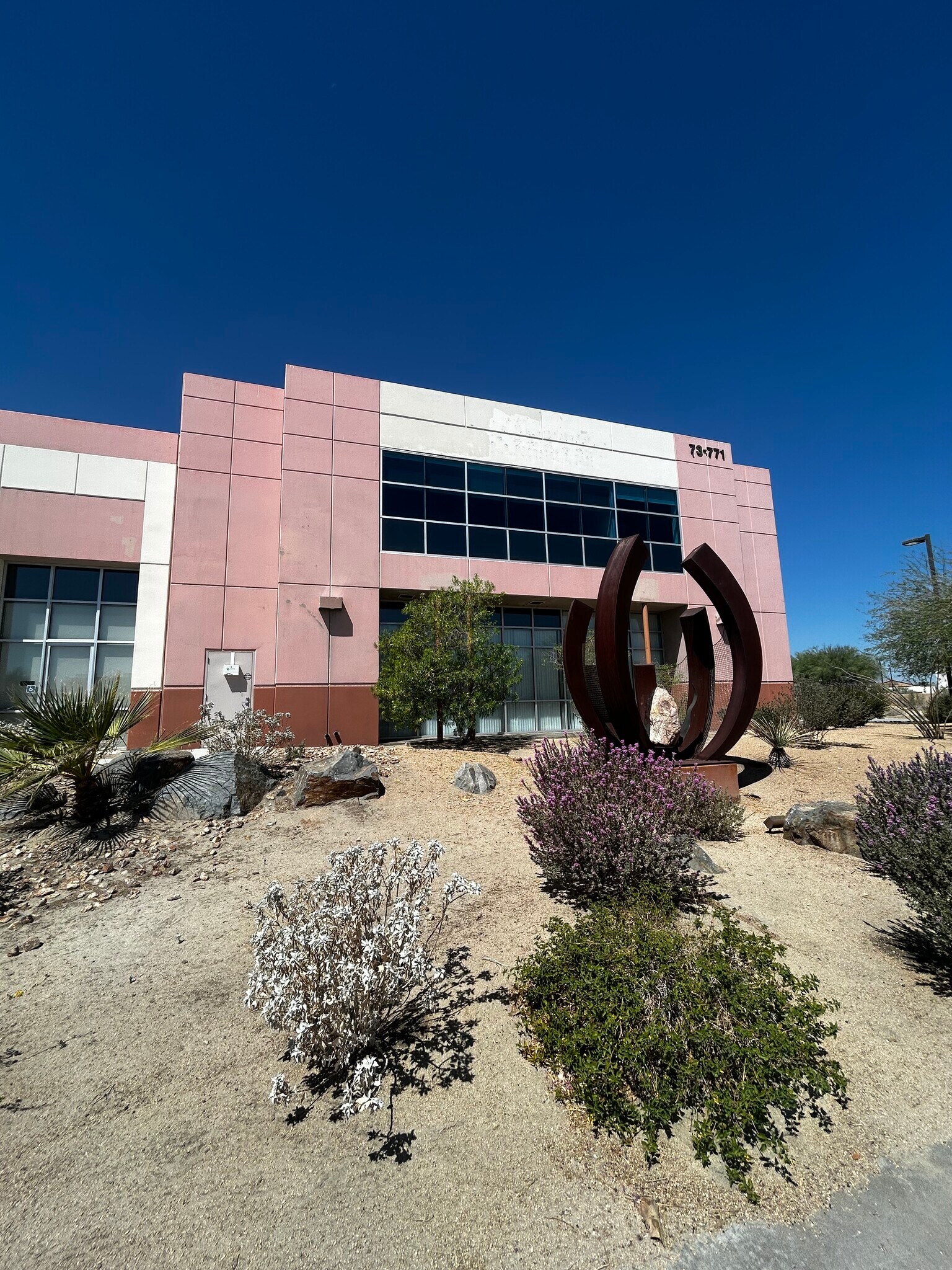 73771 Dinah Shore Dr, Palm Desert, CA for lease Building Photo- Image 1 of 8