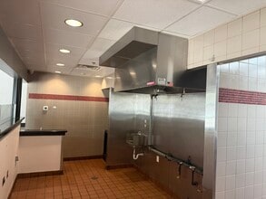 1635 Eldridge Pky, Houston, TX for lease Interior Photo- Image 1 of 5