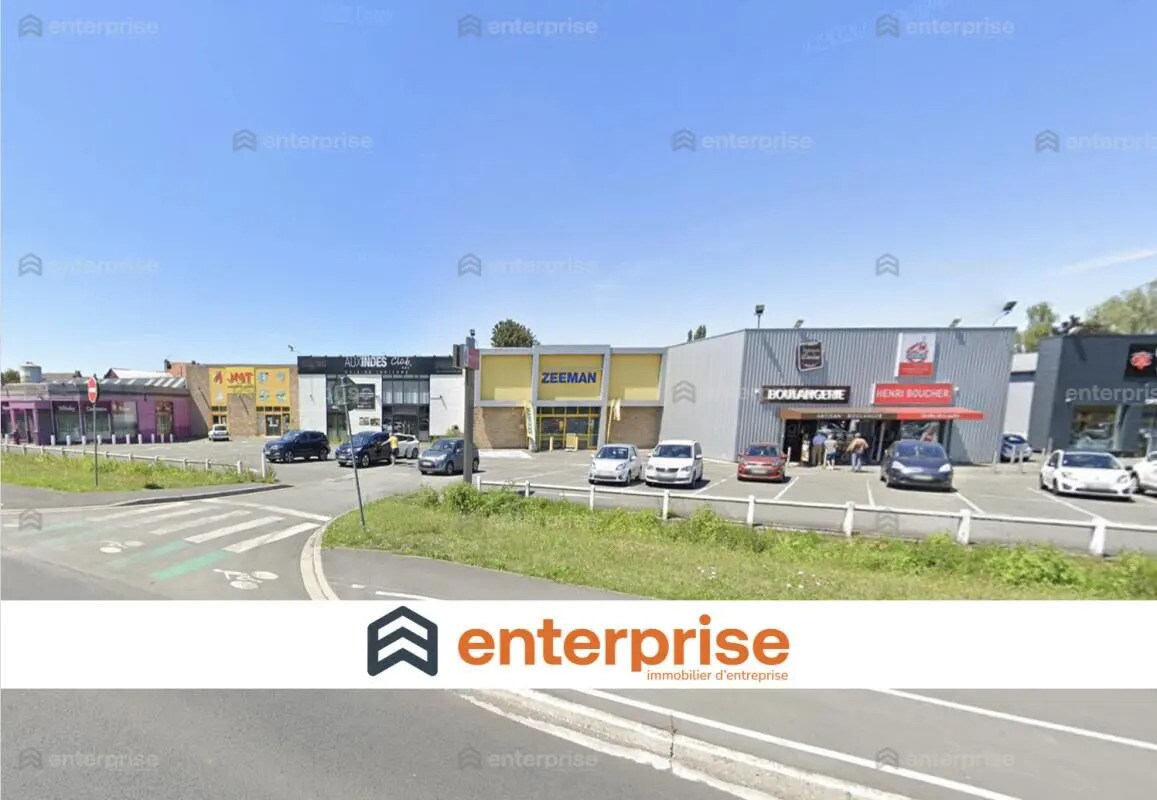 Retail in Roncq for lease Building Photo- Image 1 of 3