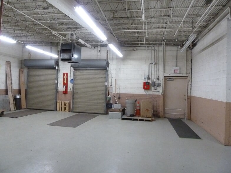 1900 S Western Ave, Chicago, IL for lease - Interior Photo - Image 3 of 5