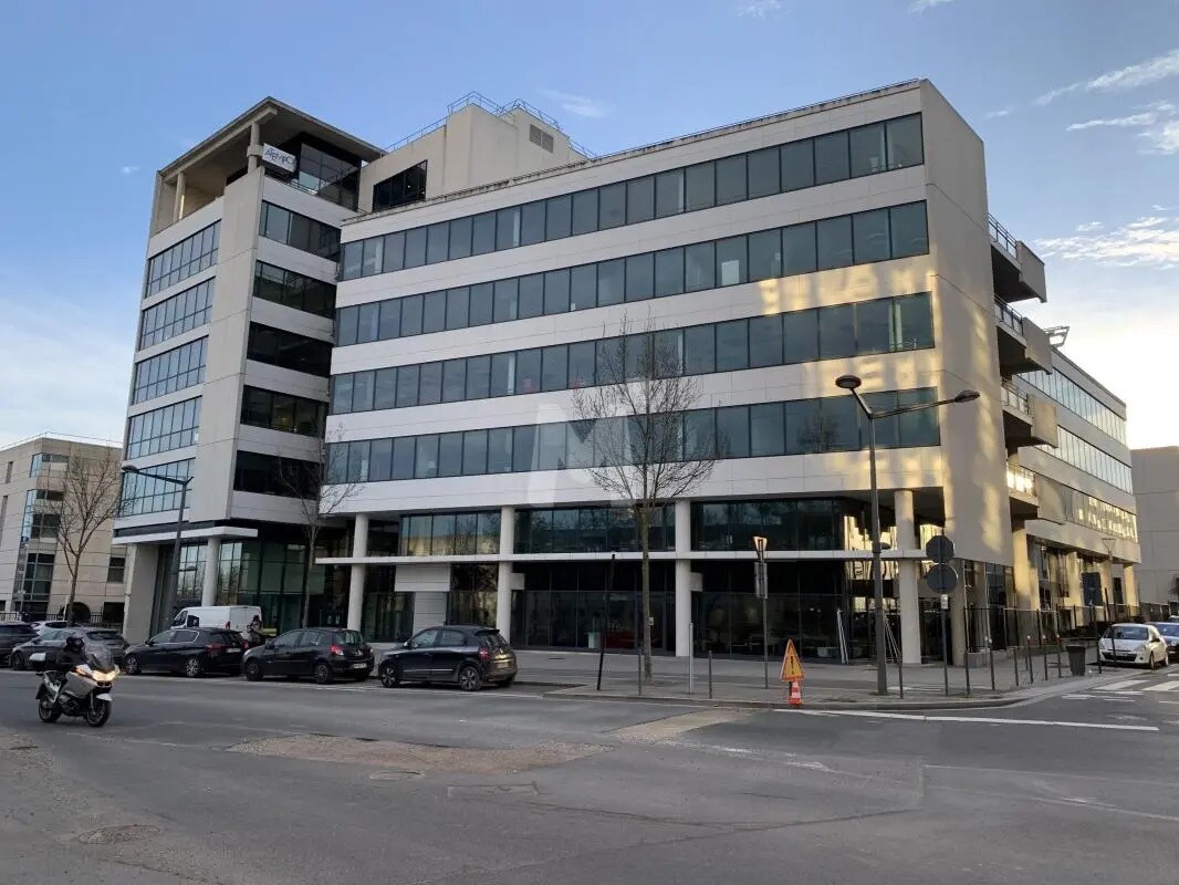 Office in Massy for lease Building Photo- Image 1 of 15