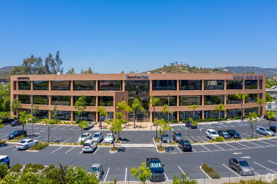 277 Rancheros Dr, San Marcos, CA for lease - Primary Photo - Image 1 of 28