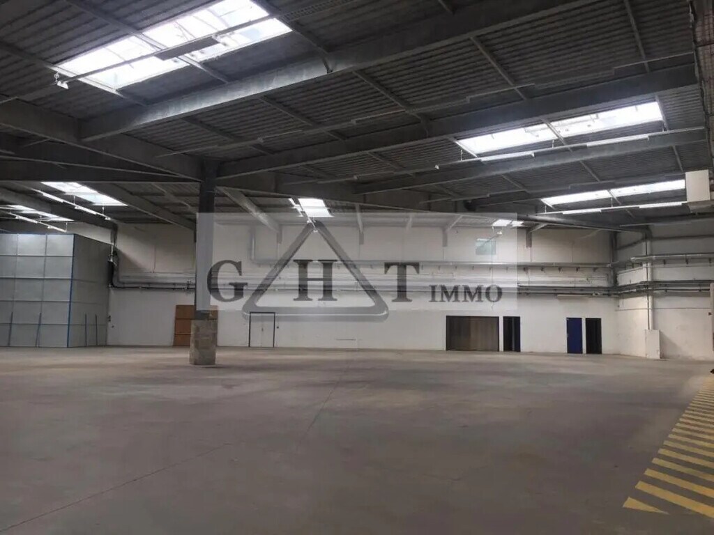 Location Entrepôt 306 m² à 2 916 m² - Photo 1