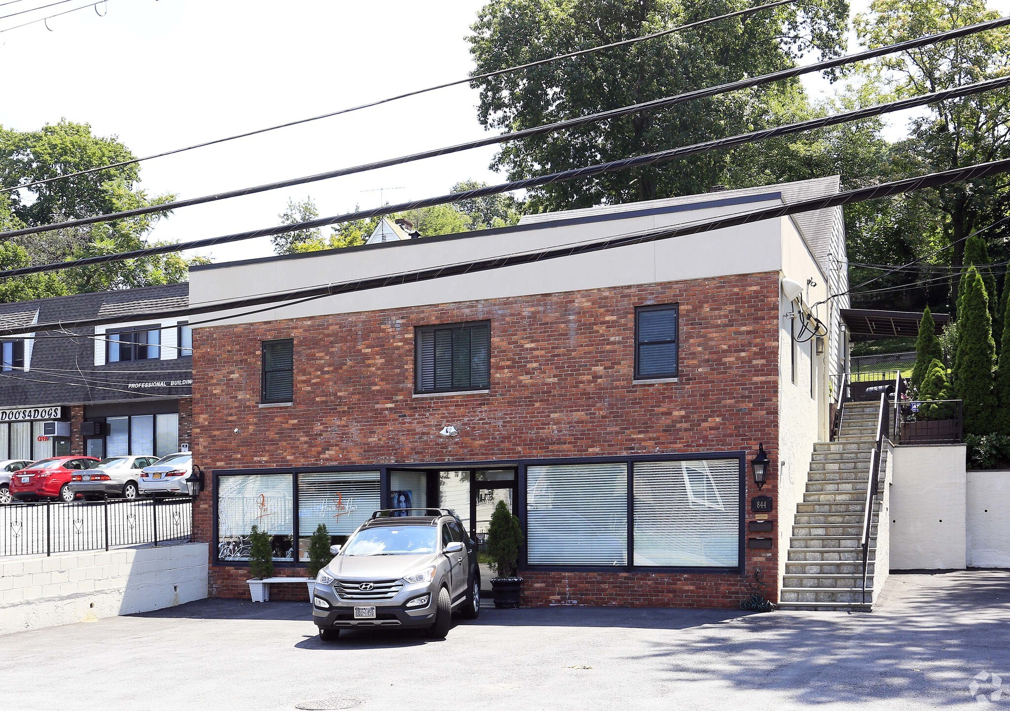 844 Commerce St, Thornwood, NY for lease Building Photo- Image 1 of 5