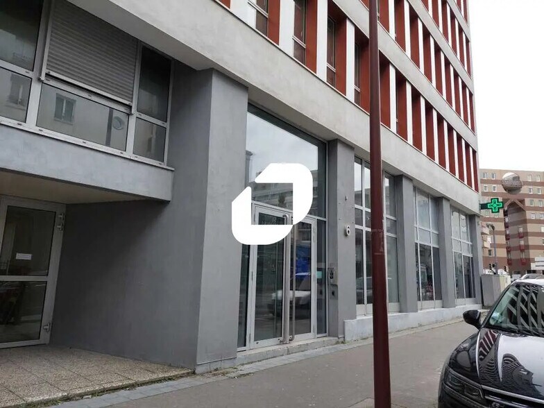 6 Avenue Gustave Eiffel, Montigny-le-Bretonneux for lease - Building Photo - Image 3 of 18