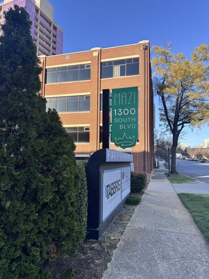 1300 South Blvd, Charlotte, NC 28203 - Unit 101-F -  - Interior Photo - Image 1 of 10