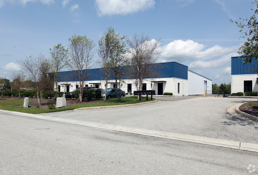 4540 Technology Dr, Wilmington, NC for lease - Building Photo - Image 3 of 7