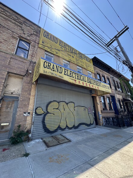 8 Lombardy St, Brooklyn, NY for lease - Building Photo - Image 2 of 2