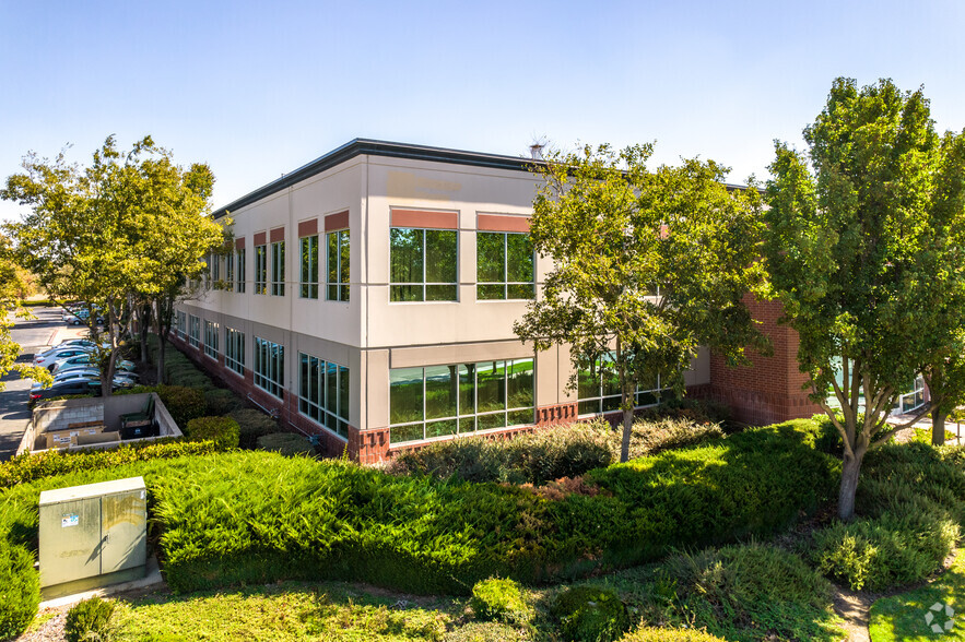 202 Cousteau Pl, Davis, CA for lease - Primary Photo - Image 1 of 5