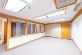 286 Maple Ave, Cheshire, CT for lease Interior Photo- Image 2 of 3