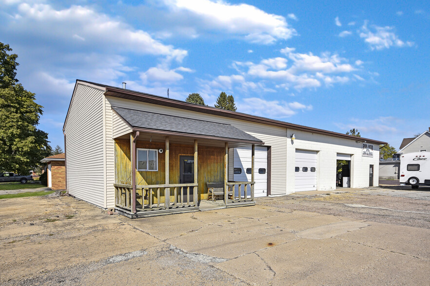 100 W Falcon Hwy, Flanagan, IL for sale - Building Photo - Image 1 of 1