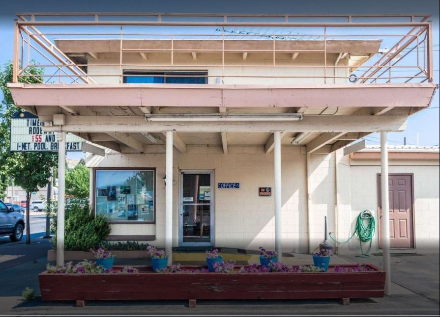 122 N Main St, Omak, WA 98841 Rodeway Inn & Suites Omak