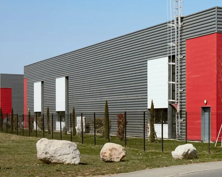 Office in Saint-Priest for lease - Building Photo - Image 2 of 3