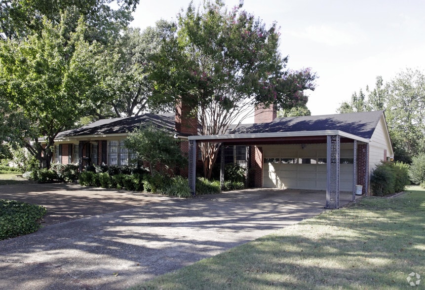 5148 Wheelis Dr, Memphis, TN for lease - Primary Photo - Image 1 of 5