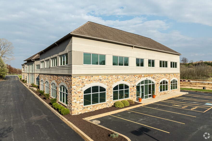 400 Lapp Rd, Malvern, PA for sale - Building Photo - Image 3 of 8