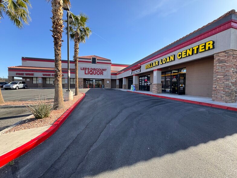 7411-7421 W Lake Mead Blvd, Las Vegas, NV for lease - Building Photo - Image 1 of 6