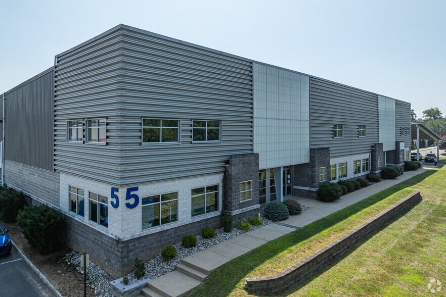 5 Middlebury Blvd, Randolph, NJ for sale - Primary Photo - Image 1 of 4