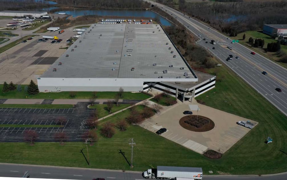 3550-3560 Symmes Rd, Hamilton, OH for lease - Building Photo - Image 3 of 14