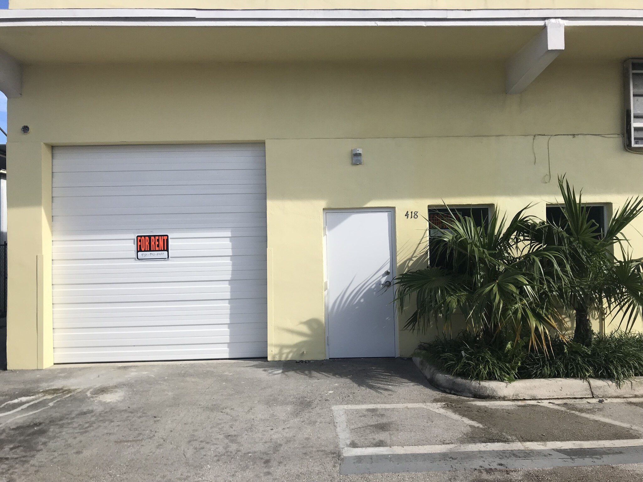 418-432 S Dixie Hwy E, Pompano Beach, FL for lease Building Photo- Image 1 of 5