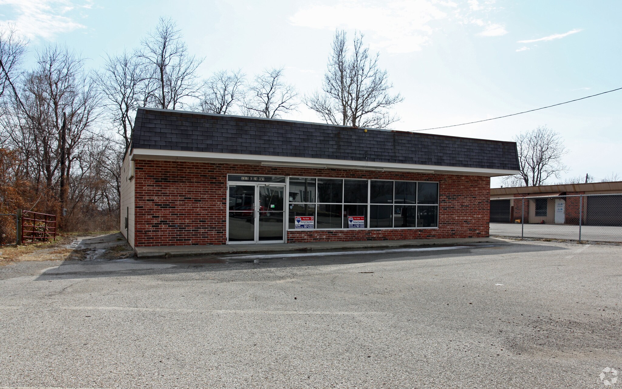 1315 E Us-24 Hwy, Independence, MO for sale Primary Photo- Image 1 of 1