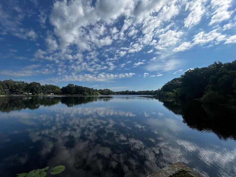 2006 W Brandon Blvd, Brandon, FL for sale - Building Photo - Image 2 of 4