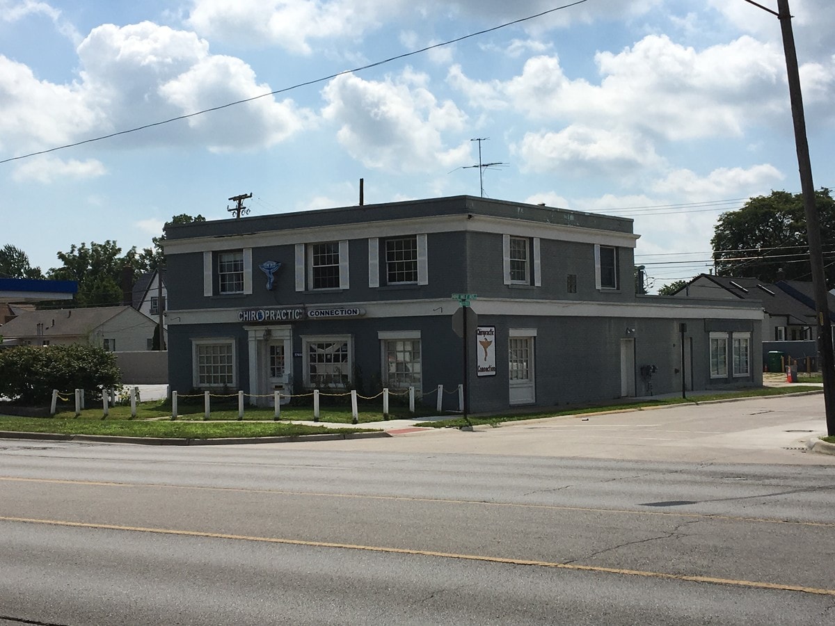 17650 E Nine Mile Rd, Eastpointe, MI 48021