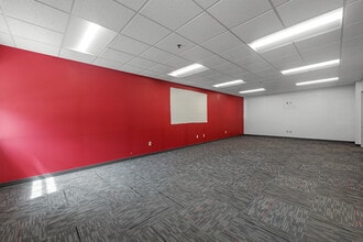 2161-2181 Chamber Center Dr, Fort Mitchell, KY for lease Building Photo- Image 2 of 18