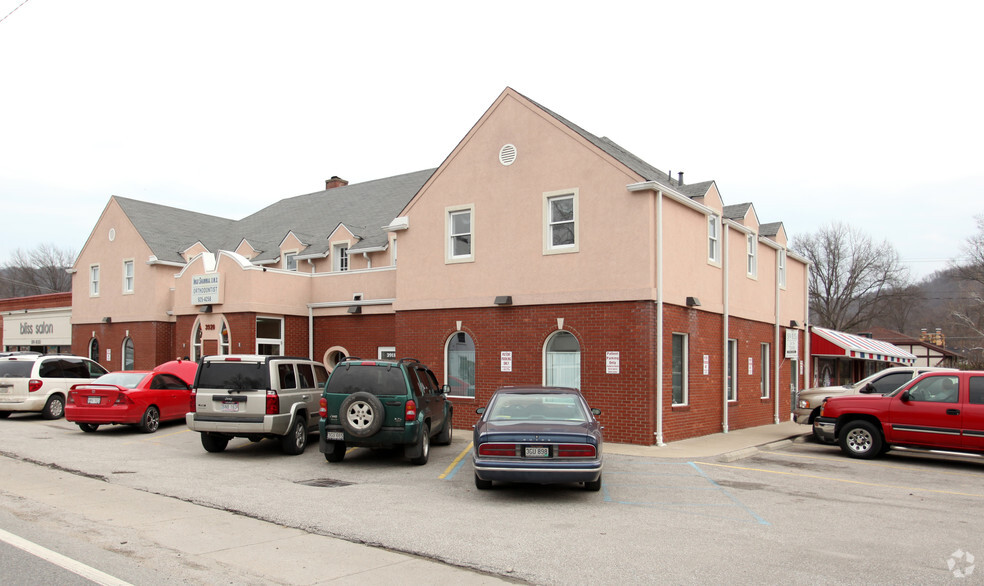 3920 Maccorkle Ave SE, Charleston, WV for lease - Primary Photo - Image 2 of 8