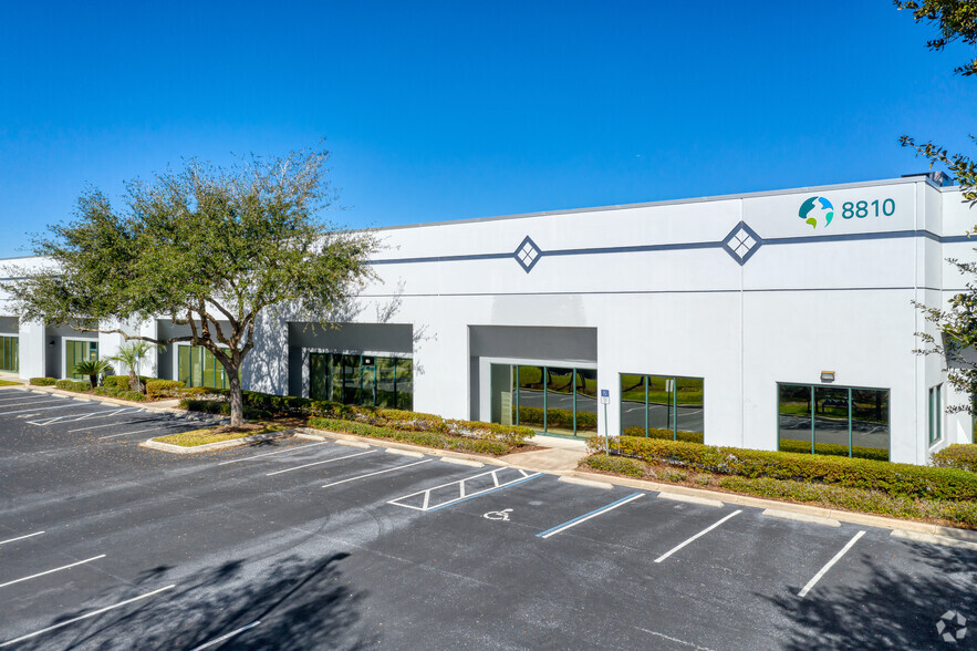 9025 Boggy Creek Rd, Orlando, FL for lease - Building Photo - Image 2 of 8