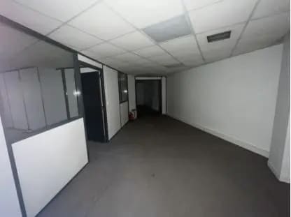 Office in Rosny-sous-Bois for lease - Building Photo - Image 3 of 5