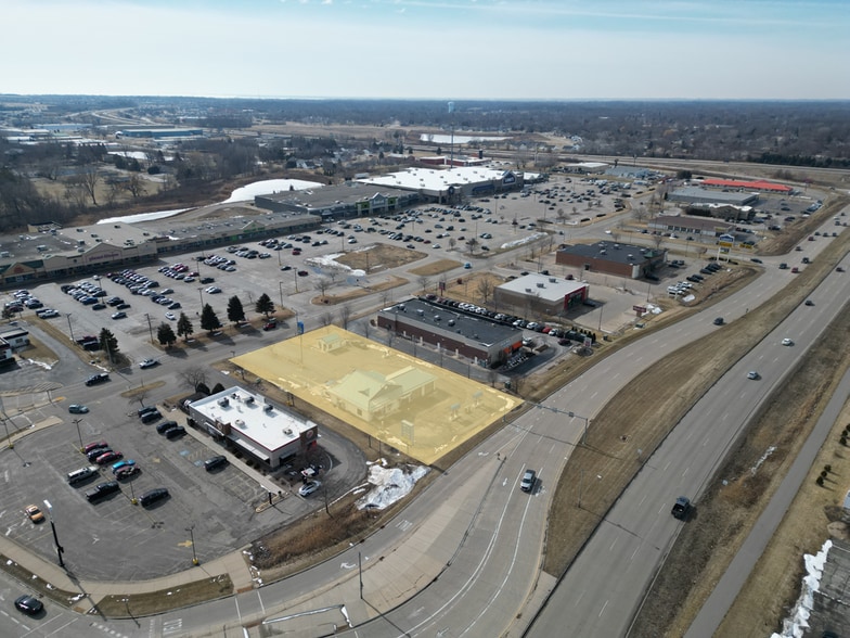 W3176 Van Roy Rd, Appleton, WI for sale - Building Photo - Image 2 of 3