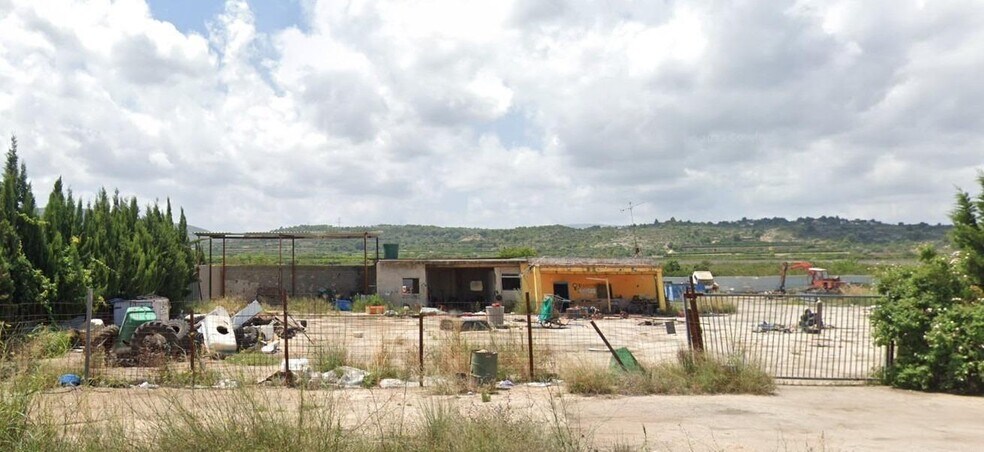 Carrer de Catadau, 18, Catadau, Valencia for sale - Building Photo - Image 1 of 6