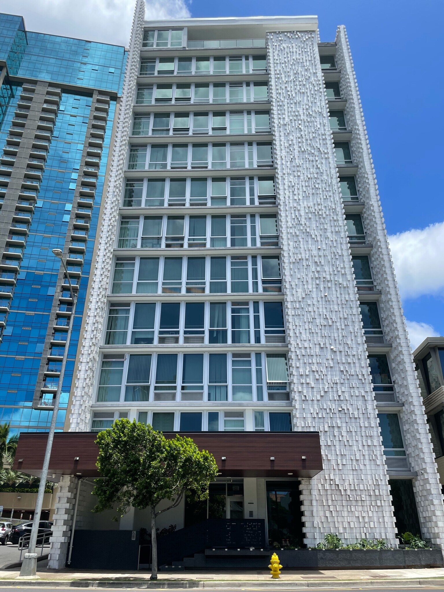 1270 Queen Emma St, Honolulu, HI 96813 Queen Emma Apartments Retail