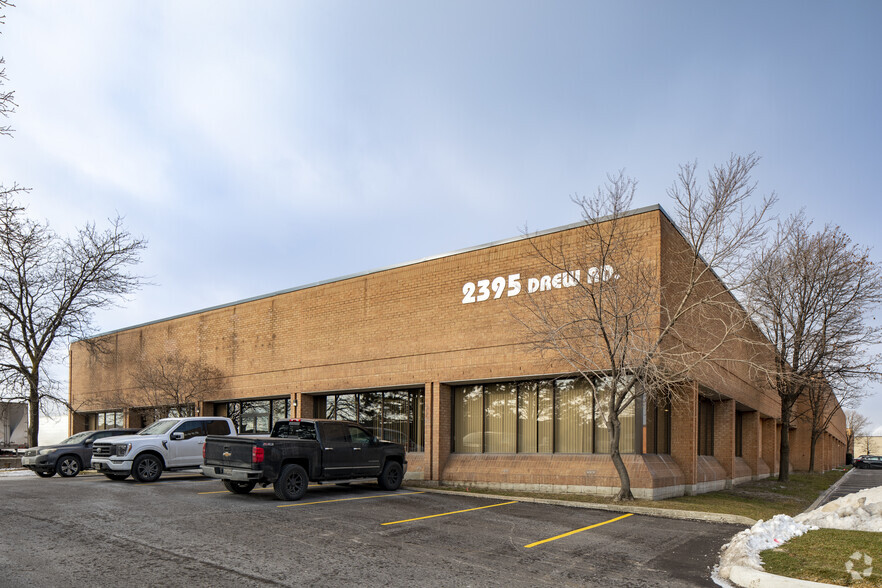 2395 Drew Rd, Mississauga, ON for lease - Primary Photo - Image 1 of 4