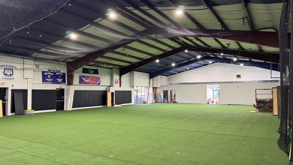 2343 Middle Country Rd, Centereach, NY for sale - Interior Photo - Image 3 of 3