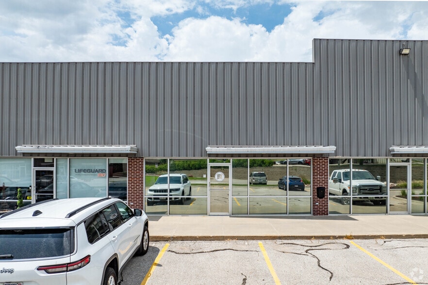 14505 Grover St, Omaha, NE for lease - Building Photo - Image 2 of 6