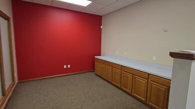 100-150 Court St, Charleston, WV for lease - Commercial Listing Video 