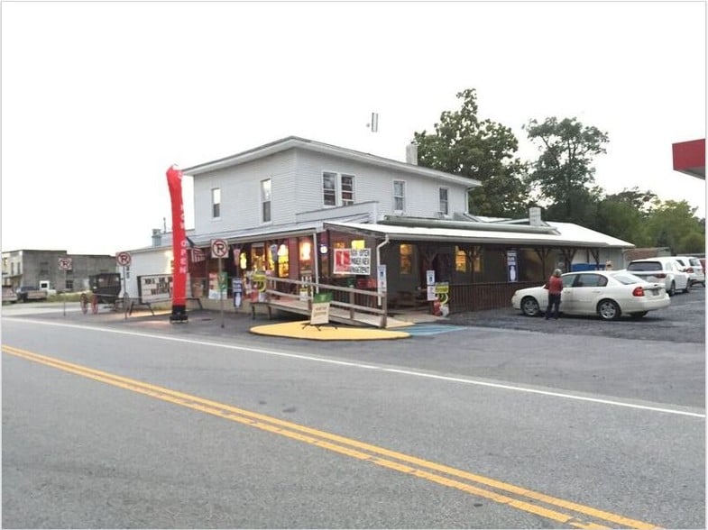 3587 Patrick Henry Hwy, Piney River, VA 22964