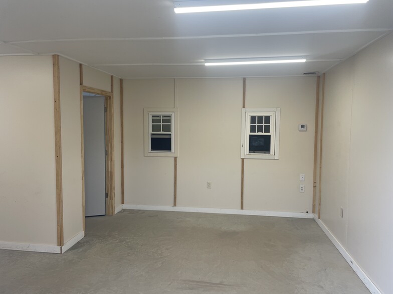 645 Bess Town Rd, Bessemer City, NC for lease - Building Photo - Image 3 of 8