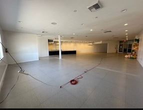 14173 Green Tree Blvd, Victorville, CA for lease Interior Photo- Image 2 of 3