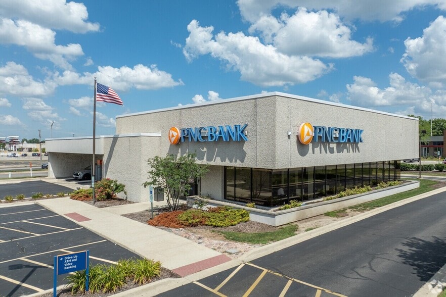 7351 Lemont Rd, Downers Grove, IL for sale - Building Photo - Image 1 of 12