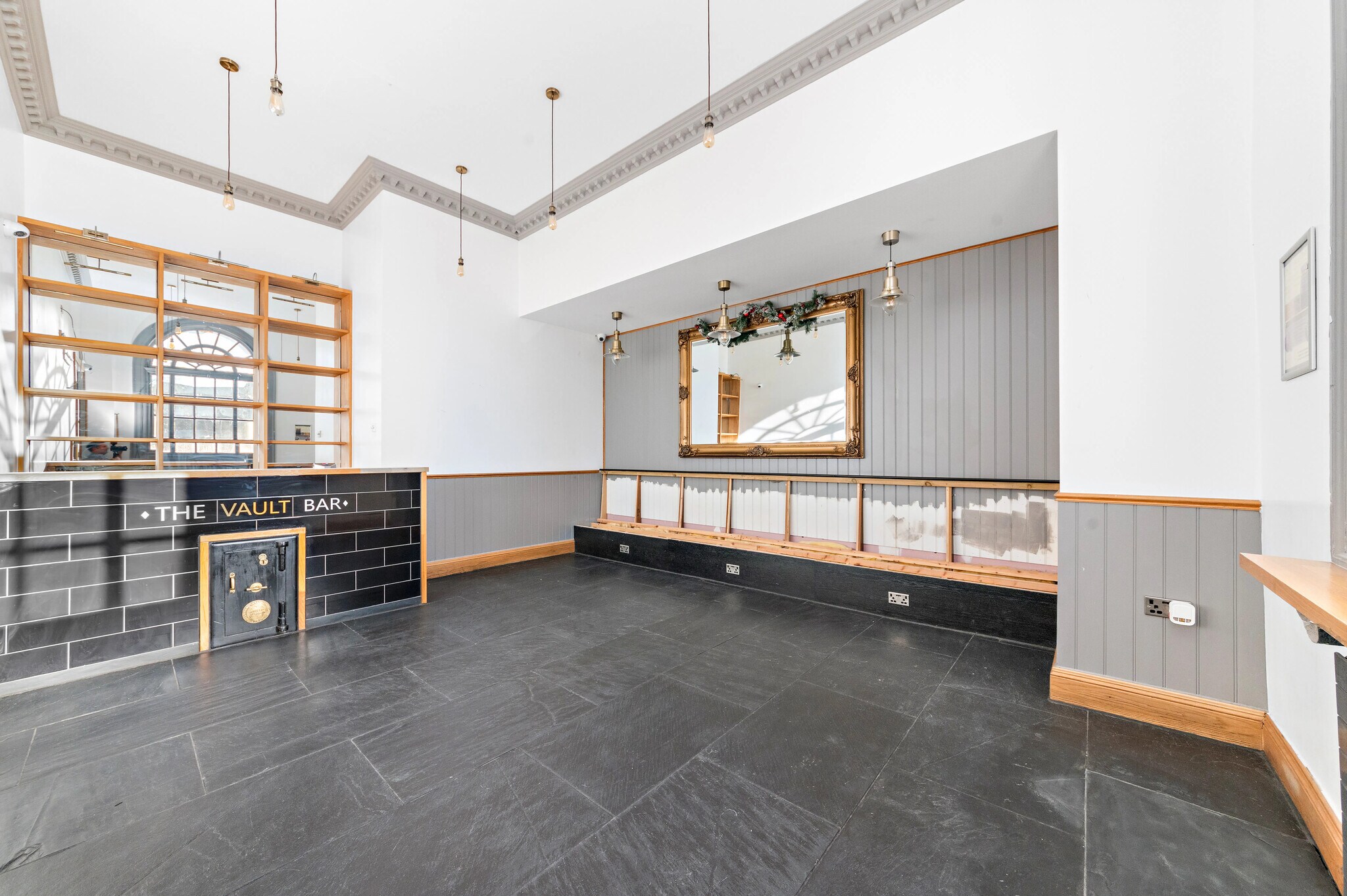 The Esplanade, Rochdale for lease Interior Photo- Image 1 of 23