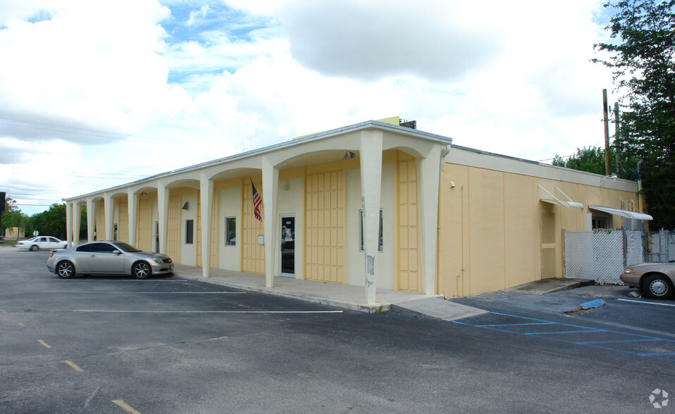 2596 Forest Hill Blvd, West Palm Beach, FL for lease - Building Photo - Image 3 of 40