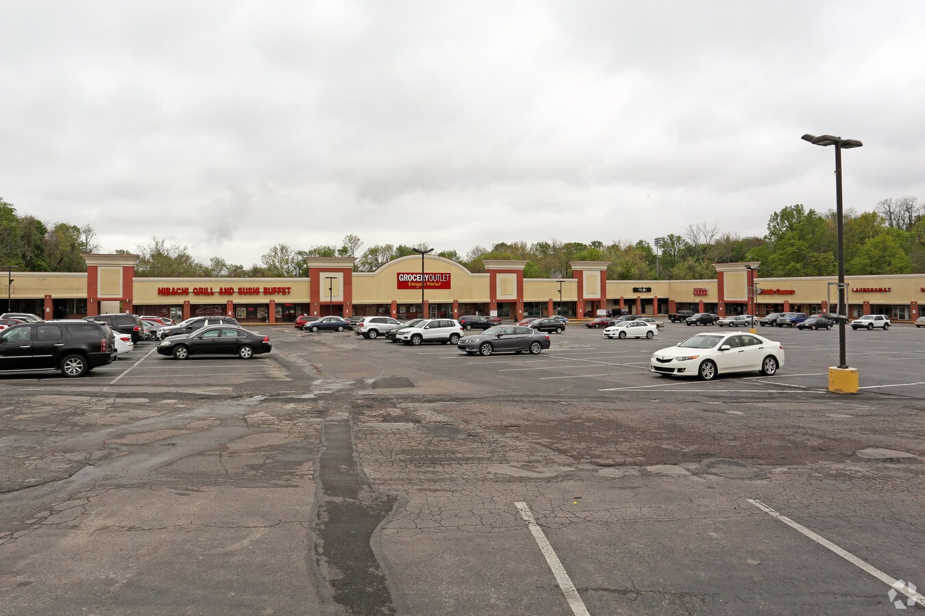 1936 Macdade Blvd, Woodlyn, PA 19094