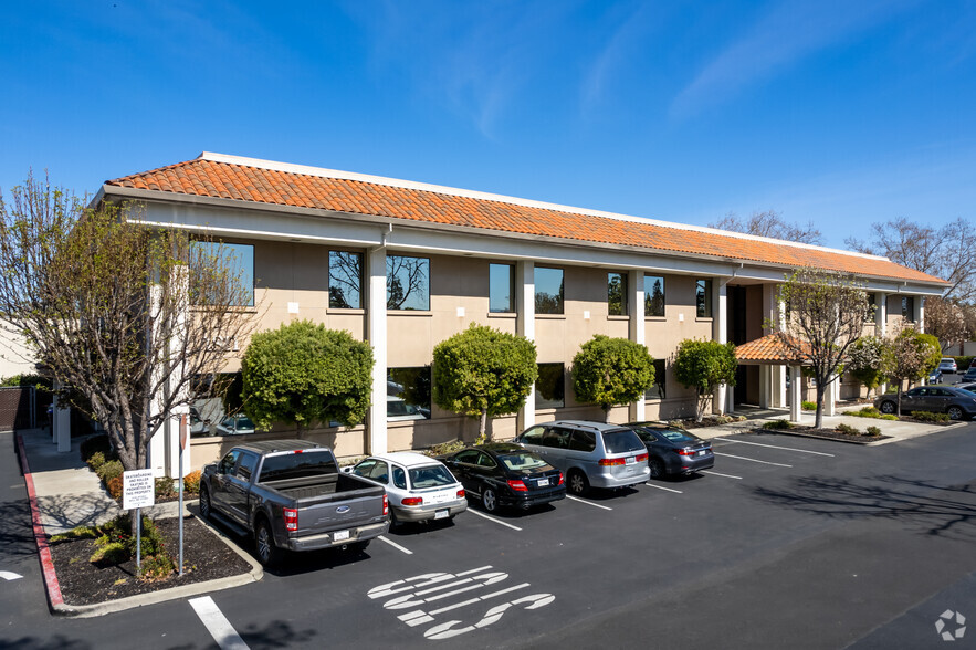 1811 Santa Rita Rd, Pleasanton, CA for lease - Building Photo - Image 2 of 4