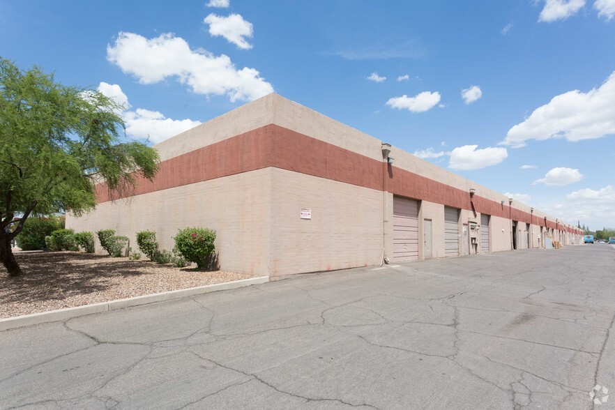 2105 S Hardy Dr, Tempe, AZ for lease - Building Photo - Image 3 of 4