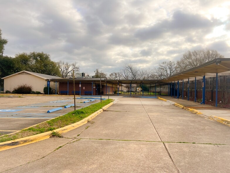 2127 C E Galloway Blvd, Shreveport, LA for sale - Building Photo - Image 2 of 4