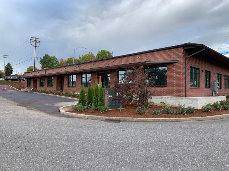 12891-12897 SE 97th Ave, Clackamas, OR for lease - Primary Photo - Image 1 of 3