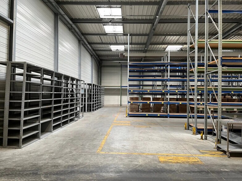 Industrial in Wittenheim for lease - Building Photo - Image 1 of 6